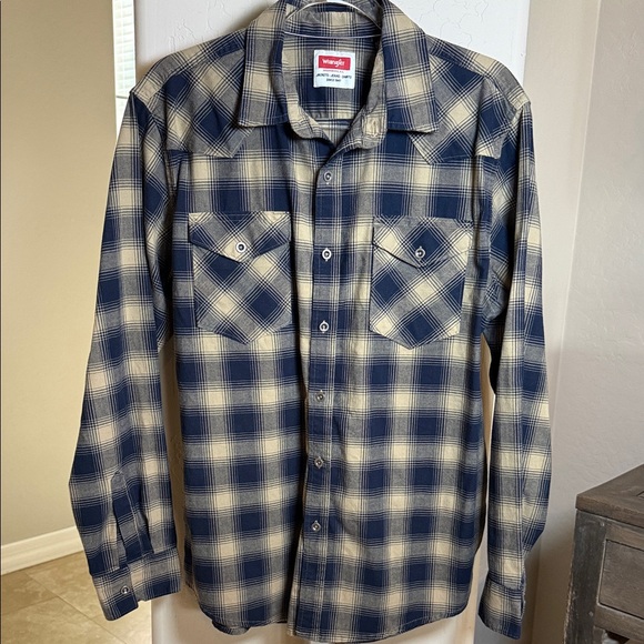 Wrangler Other - Wrangler Navy and Tan Plaid Button Down Shirt
